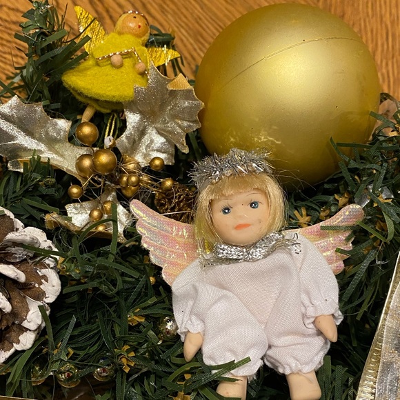 Vintage angel ornament wreath - Picture 5 of 14
